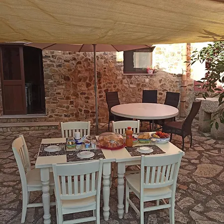 Baglio Degli Ulivi Bed & Breakfast